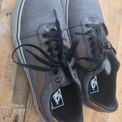 New Mens 8.5 Vans
