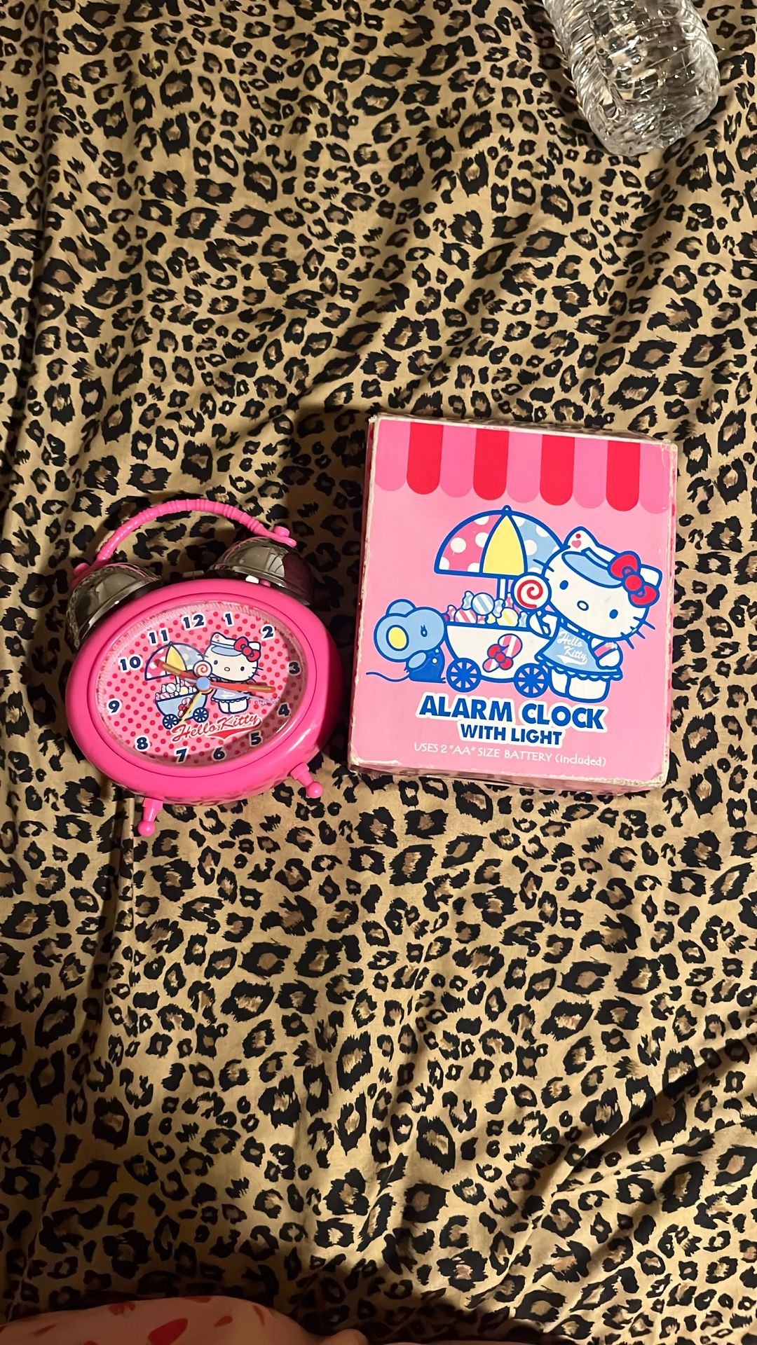 vintage hello kitty clock