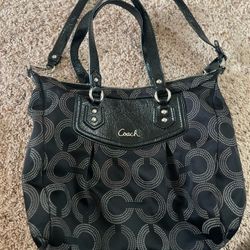 Authentic Coach purse / bag Excellent Condition