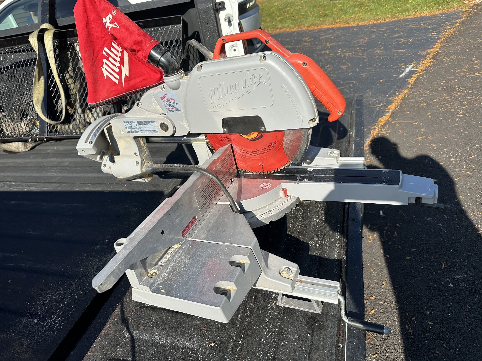 Milwaukee Miter Saw — 10in. Blade Size, 15 Amp, 4800 RPM