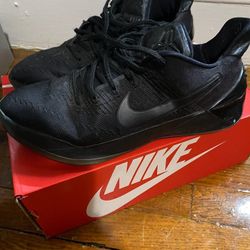 Kobe!! Size 10.5
