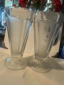 Mom/Dad Milkshake Glasses