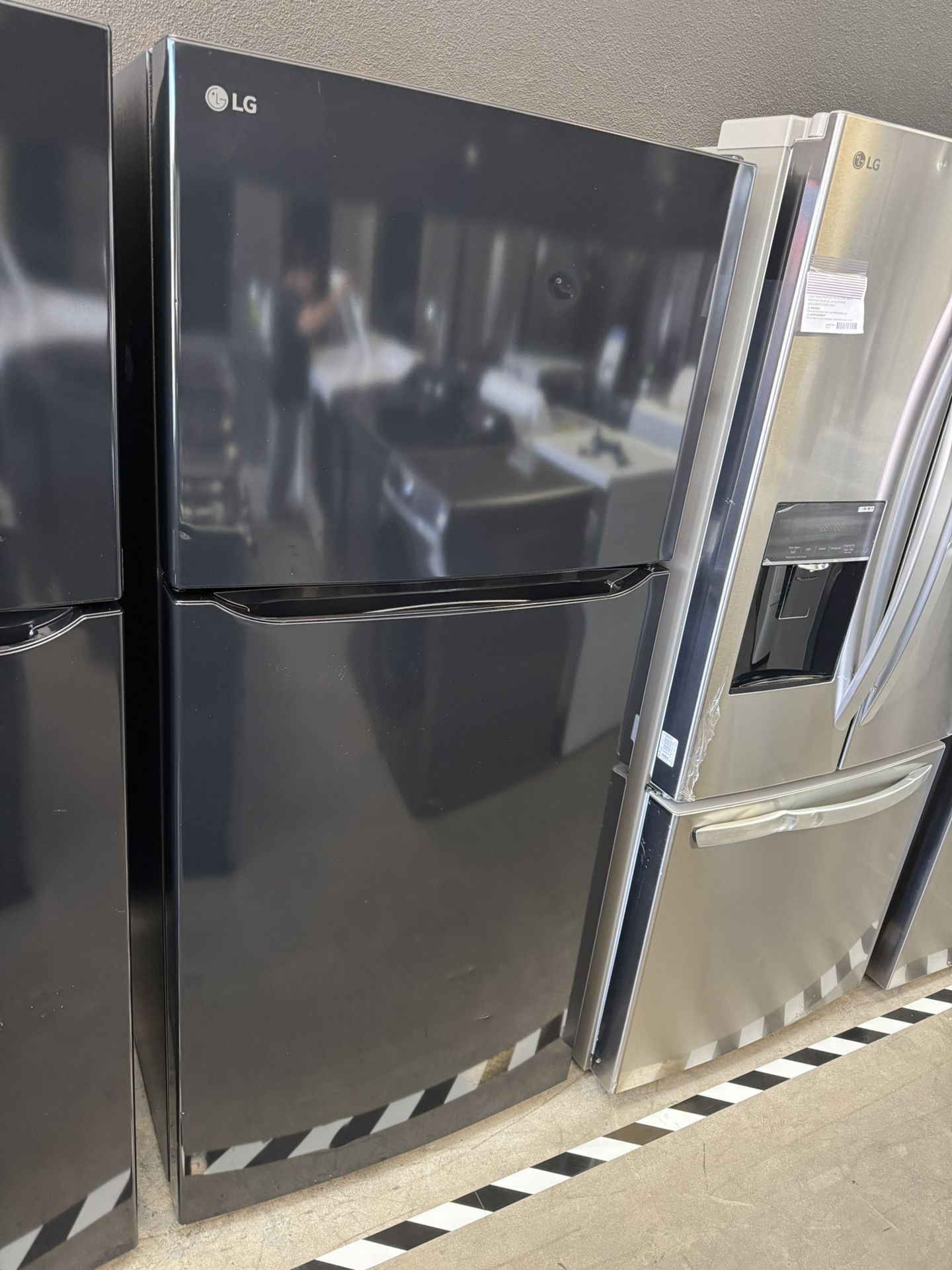 30” - Top Freezer Refrigerator / 20 Cu 