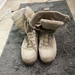 GREAT CONDITION WORK BOOTS 
