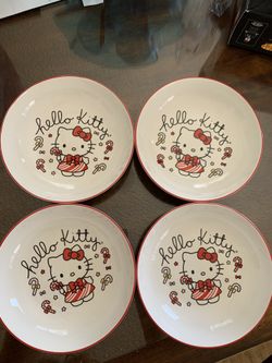 Hello Kitty Christmas Pasta Dishes  Set Of 4