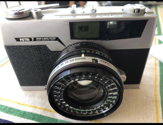 PETRI Seven 7 SLR Camera - f1.8 35mm - (Rare Find)