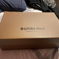 Burberry shoes 