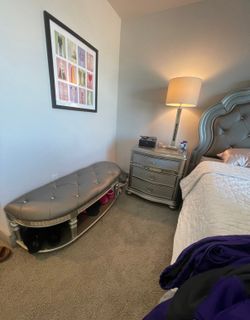 Must have beautiful Kingsized bedroom set with free memory