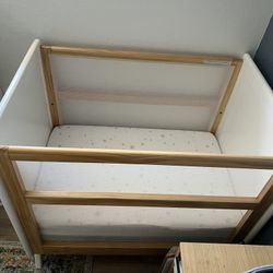 BreathableBaby Mini Crib + Newton Mattress