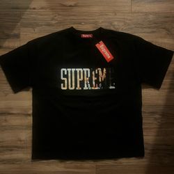 BLACK SUPREME SHIRT WITH GIRL