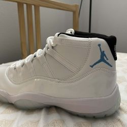 Jordan 11 “Legend Blue”/Columbia 