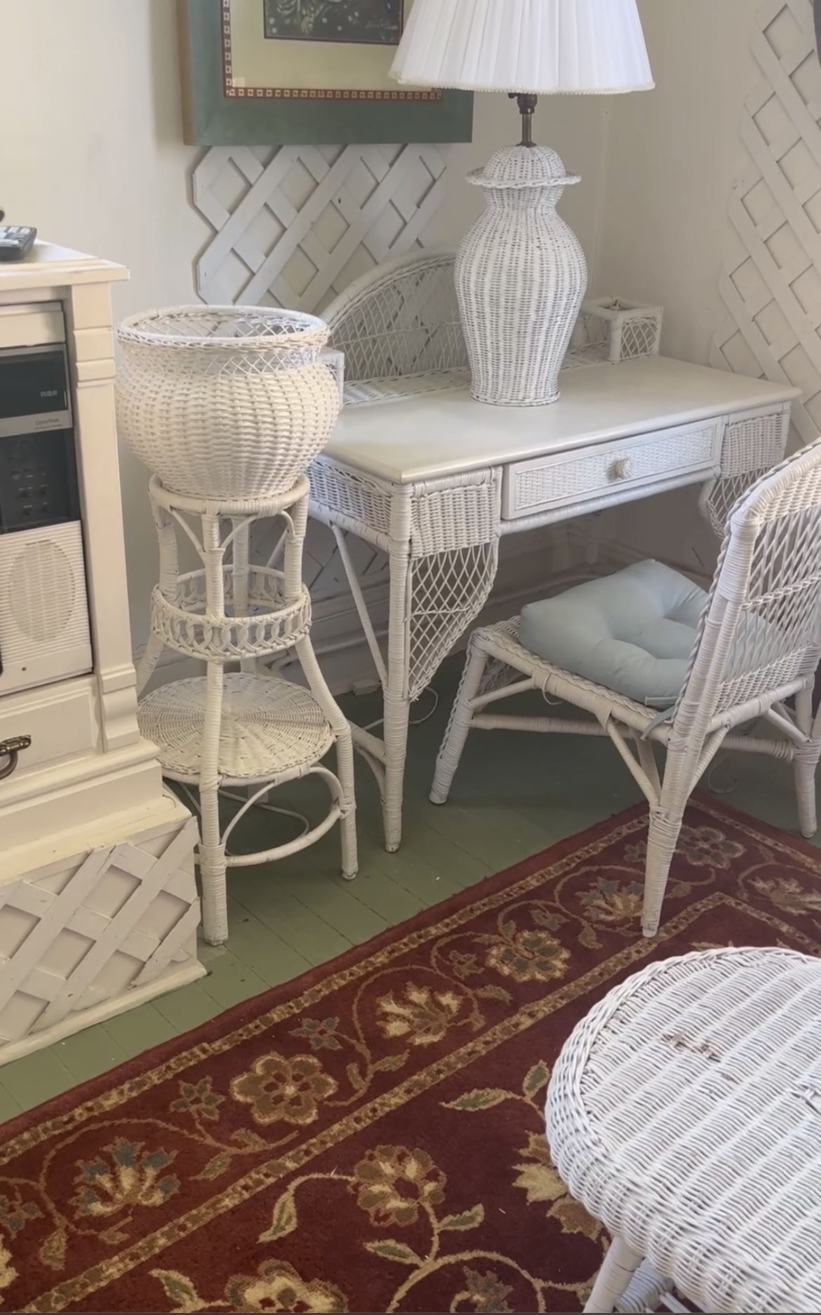 5pc WHITE WICKER SET ONLY $125!!!!!