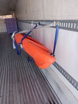 2 kayaks