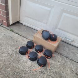 NEW ECHO weedeater heads, $10 each // cabeza  para todo tipo de ECHO  weedeatrs  cada una $10 
