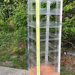 Rotating Display Shelf