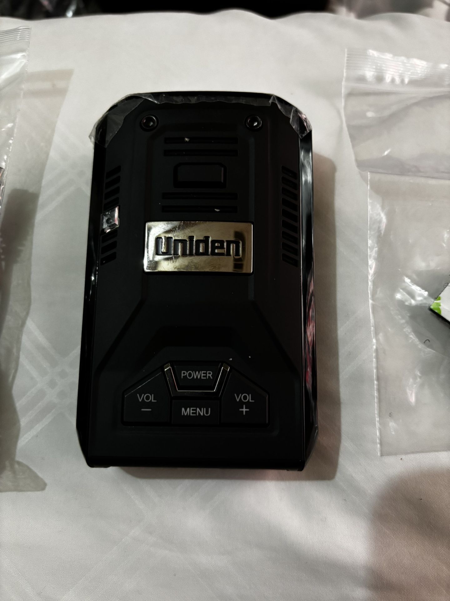 Uniden R3