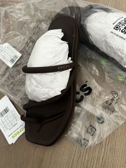 Crocs Miami Toe Loop Sandal