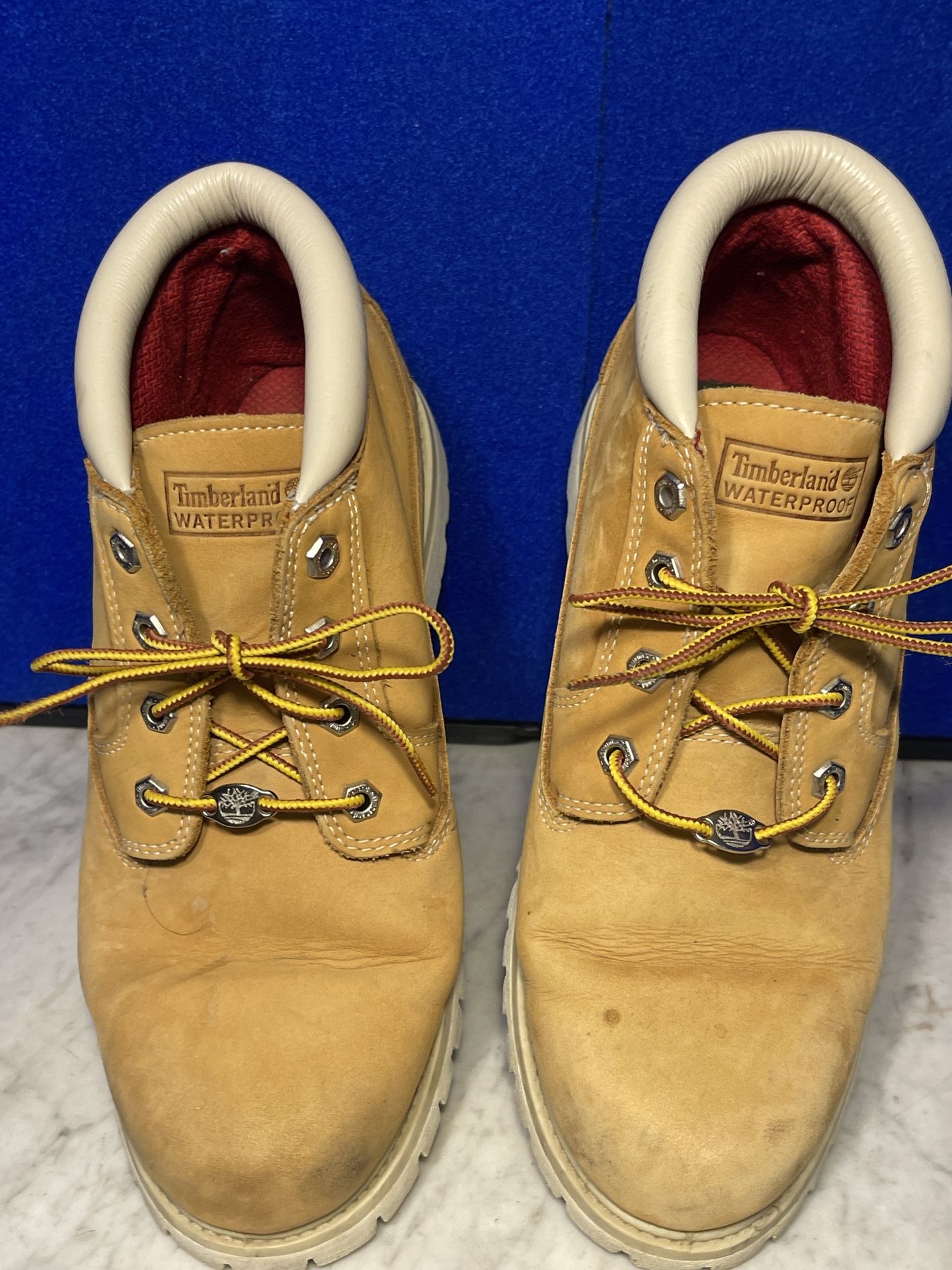 Women’s Timberland Hiking Boots Size 11 Tan And Cream Color