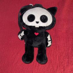 Skelanimals Kit the Cat plush backpack featuring adjustable straps and a zipper pocket