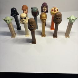 Lot of 11 Star Wars PEZ Dispensers – 1990s Vintage - Vader, Yoda, C-3PO, & more $