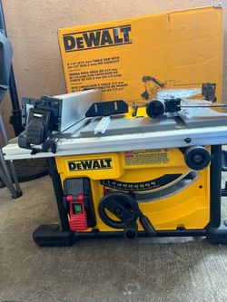 DEWALT 15 Amp Corded 8-1/4 in. Compact Portable Jobsite Tablesaw (Stand Not Included)