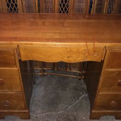 Burns Jamestown Wood Youth Desk Great Condition