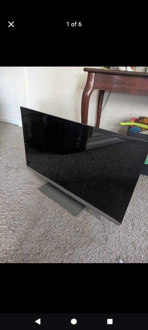 32" LED Toshiba TV