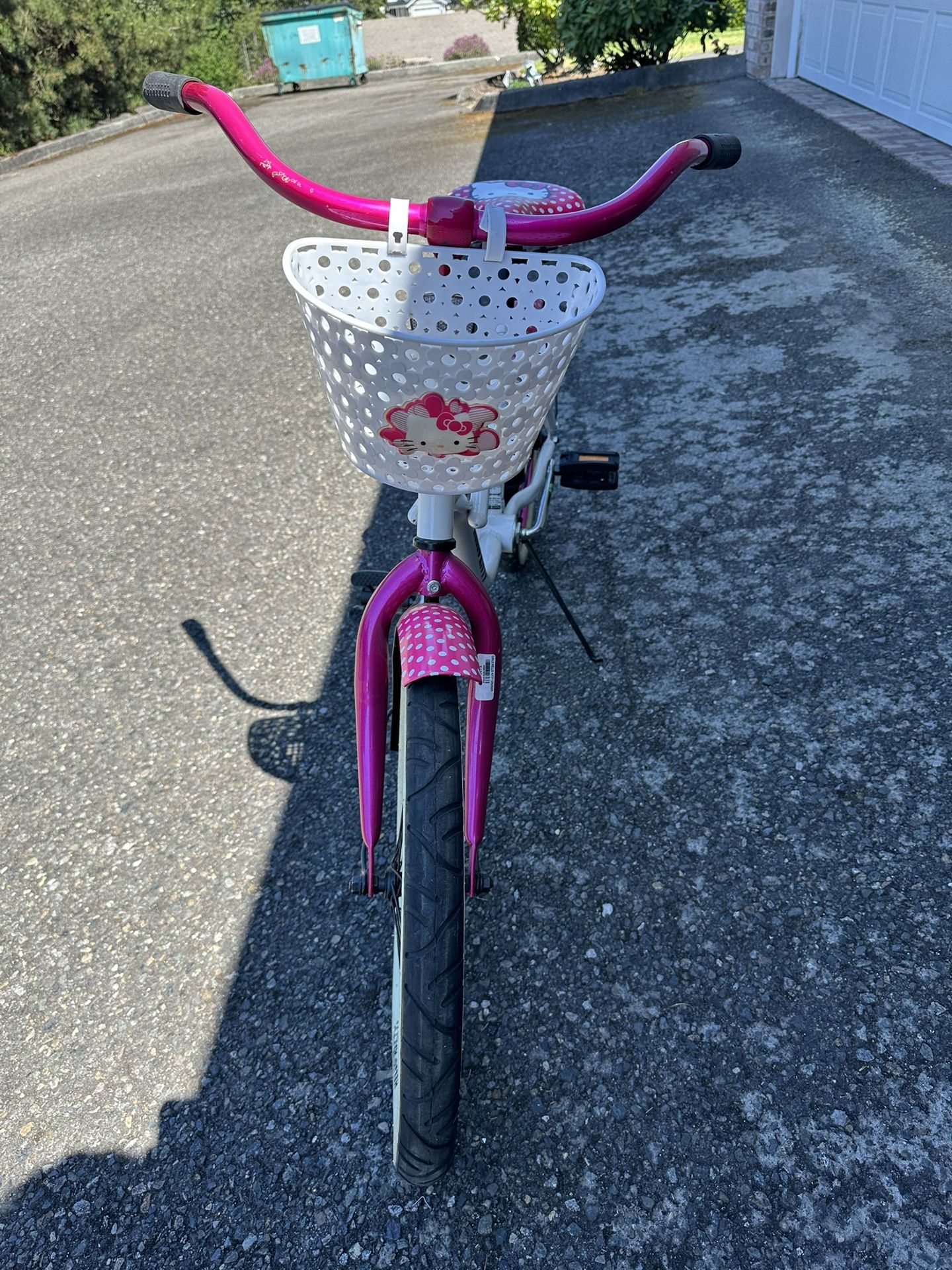 HELLO KITTY BIKE