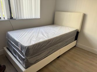 NEW MATTRESS TWIN SIZE PLUSH WITH BOX SPRING