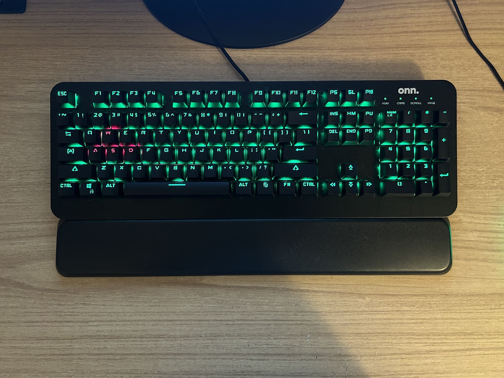Onn 100% Keyboard with Software and Hand Pad
