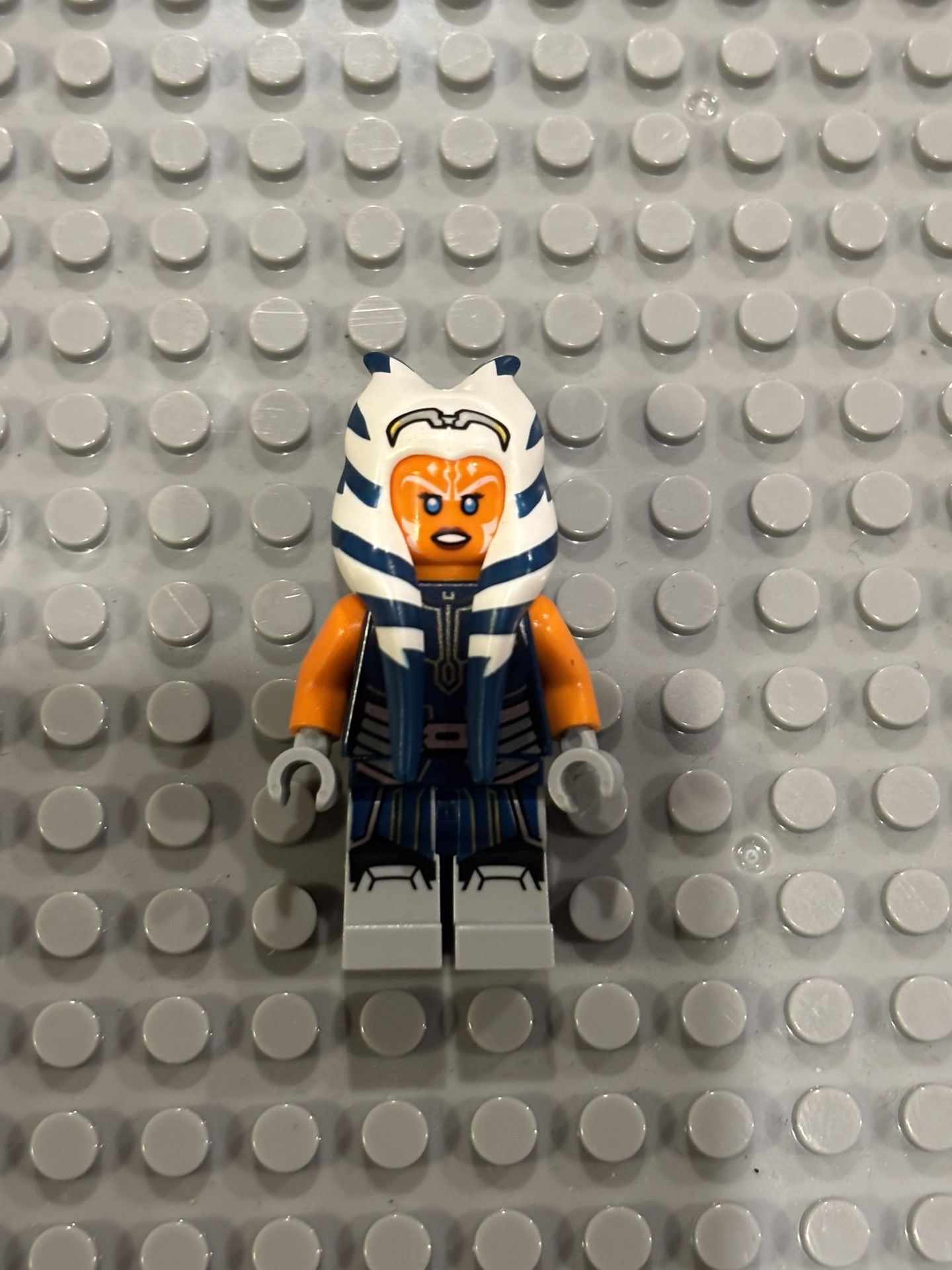 Lego Ahsoka Minifigure