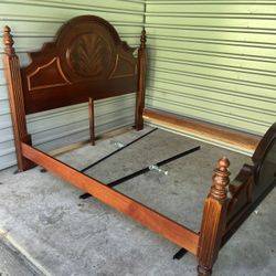 King Bedroom Set (No Mattress Included)