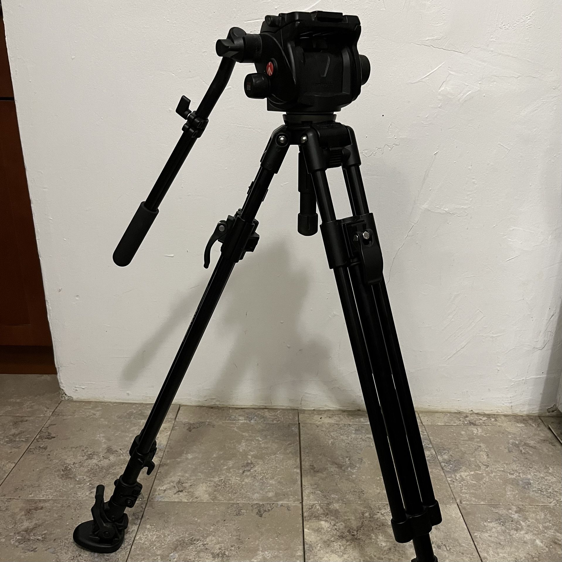 Manfrotto tripod 503HDV head 351MVB Great Working Condition!