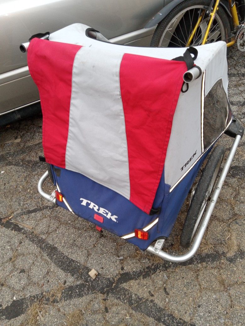 Trek Bike And Child Two Seat Trailer