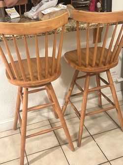 4 solid swivel bar stools