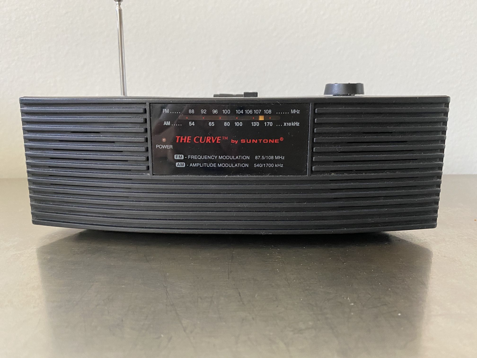 The Curve by SUNTONE AM/FM Radio