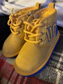 Kids Uggs Size 8c