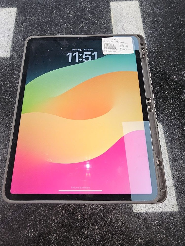 Ipad Pro 12.9" 5th Gen. 128gb, No Charger. WIFI/CELLULAR. ASK FOR RYAN. #4(contact info removed)2-01