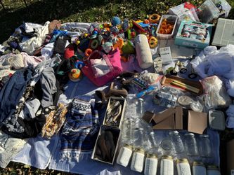 YARD SALE- Everything Must Go 1/10