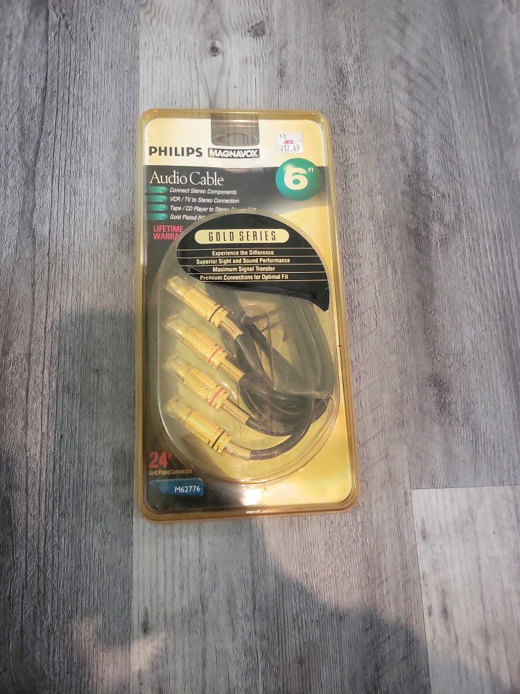 Phillips Gold Series 6ft Audio Cable
