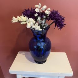 Beautiful Blue Vase W/Flowers