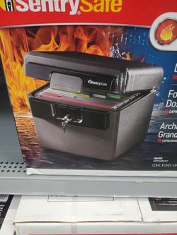 SENTRY SAFE LARGE FILE W/ KEY FIREPROOF