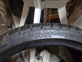 Tire.  Accelera performance tire
235/35 ZR 19 91Y XL
