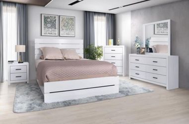 Brand  New  White 5pcs King & Queen Bedroom  Set  