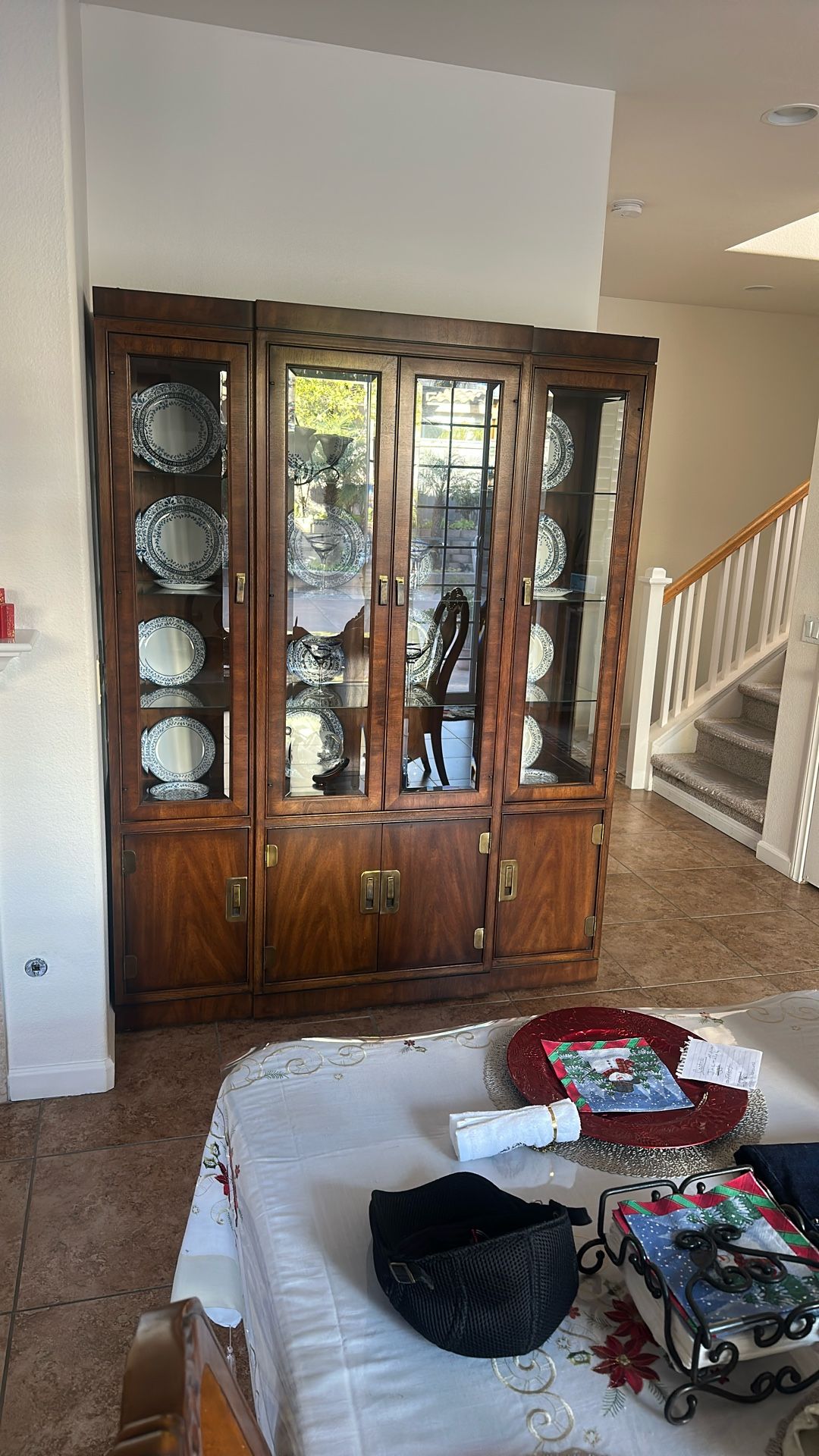 China Cabinet Wood