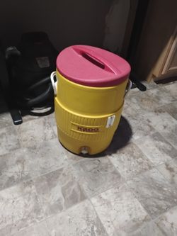 IGLOO 10 Gal Drinking Water 