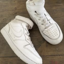 Boys Size 2Y White Nike