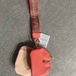 Lululemon- Dual Pouch Wristlet 