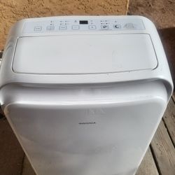 A/C insignia BRAND. NEW 