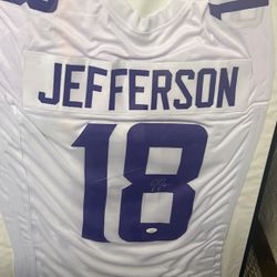 Justin Jefferson Autographed Jersey 